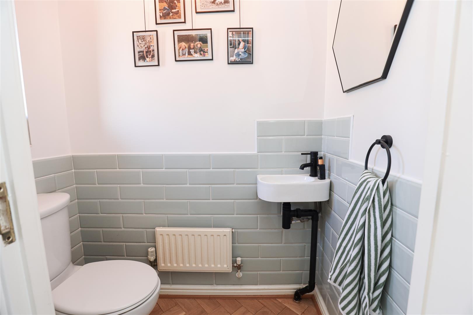 2 Heol Pilipala, Rhoose, Vale of Glamorgan, CF62 3LP